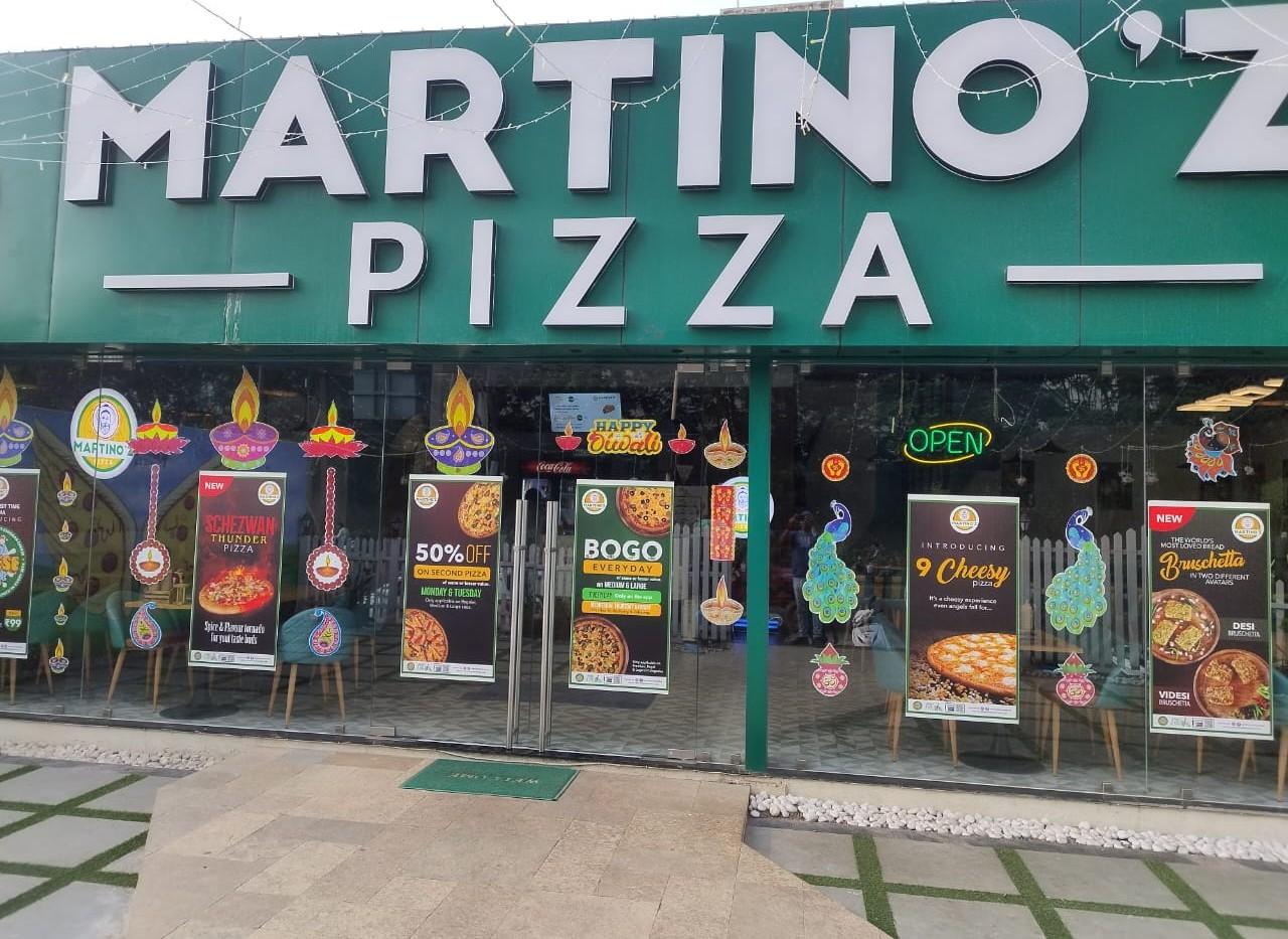 diwali special decoration at pizza shop